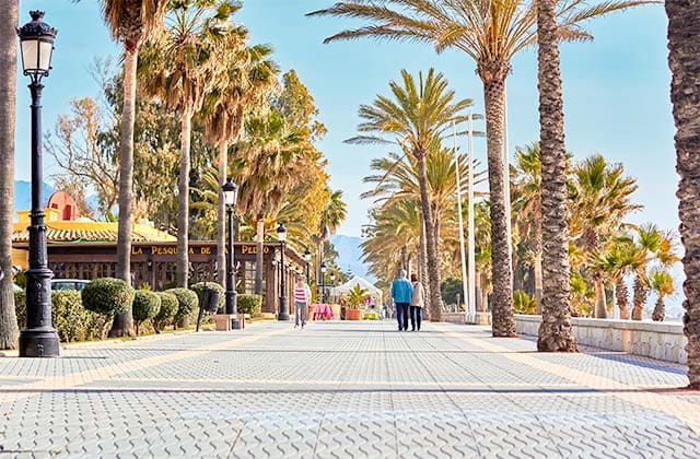 Paseo marítimo San Pedro de Alcántara - Taximalaga.net